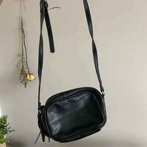 ✨FINAL PRICE✨ Black Cross-body Purse